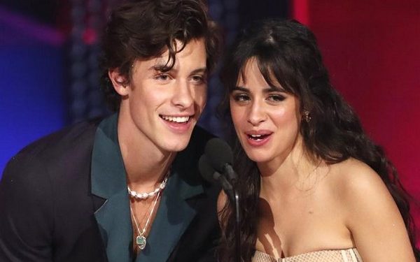 2019 American Music Awards - Show - Los Angeles, California, U.S., November 24, 2019 - Shawn Mendes and Camila Cabello accept the Collaboration of the Year award for "Senorita." REUTERS/Mario Anzuoni